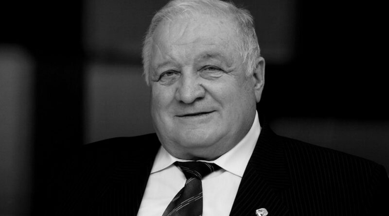 Савин Анатолий Егорович. Поэт, стоматолог, начальник департамента здравоохранения Смоленской области
